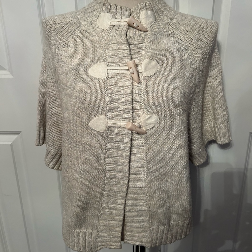Old navy beige cream sweater
